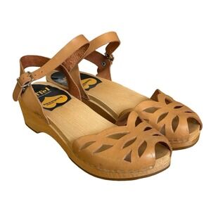 Swedish Hasbeens Toffel Tan Leather Wood Clog Sandals Peep Toe Petal Cutout 37 7